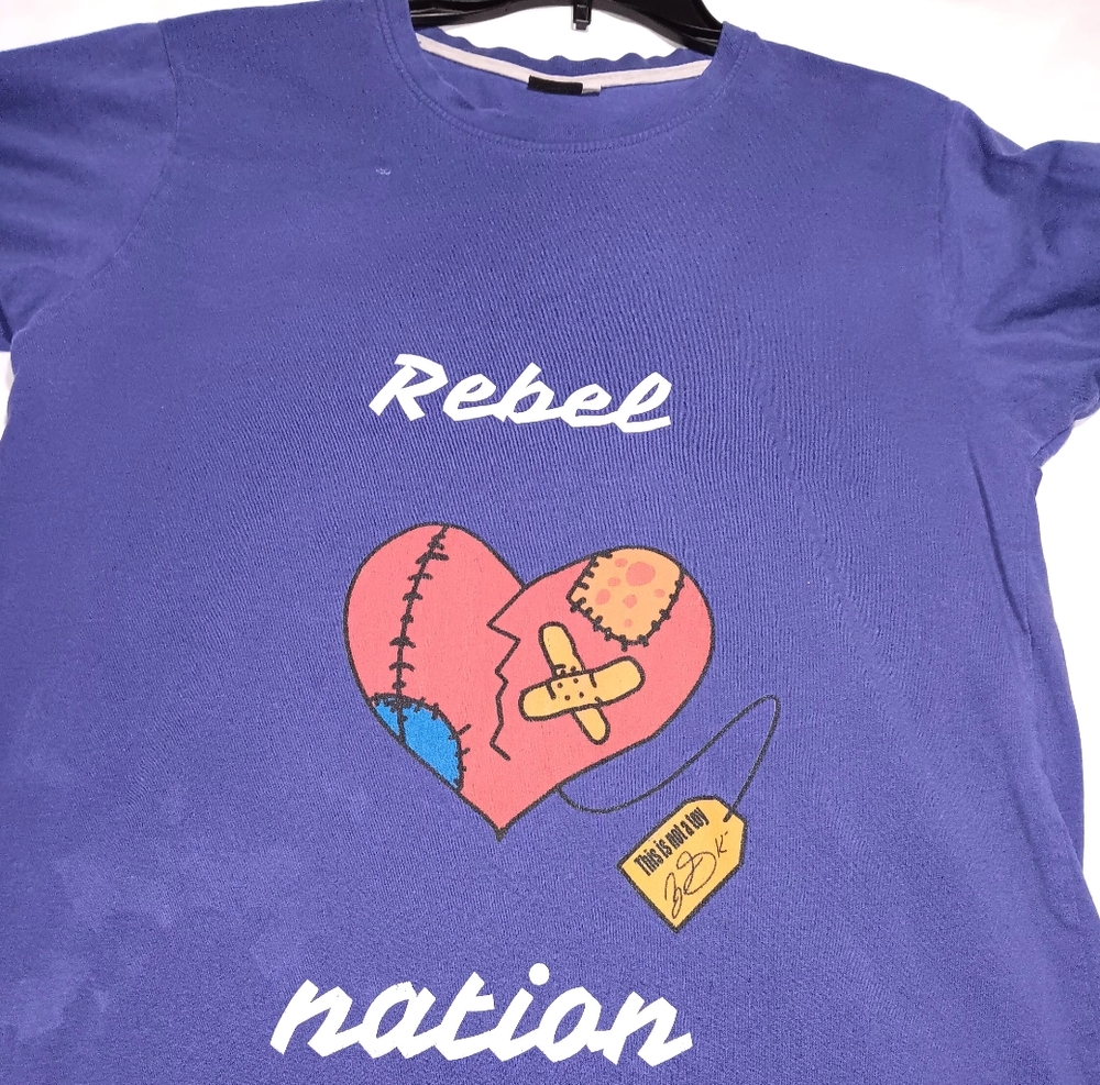 Mens t shirt size medium rebel nation premium in good condition